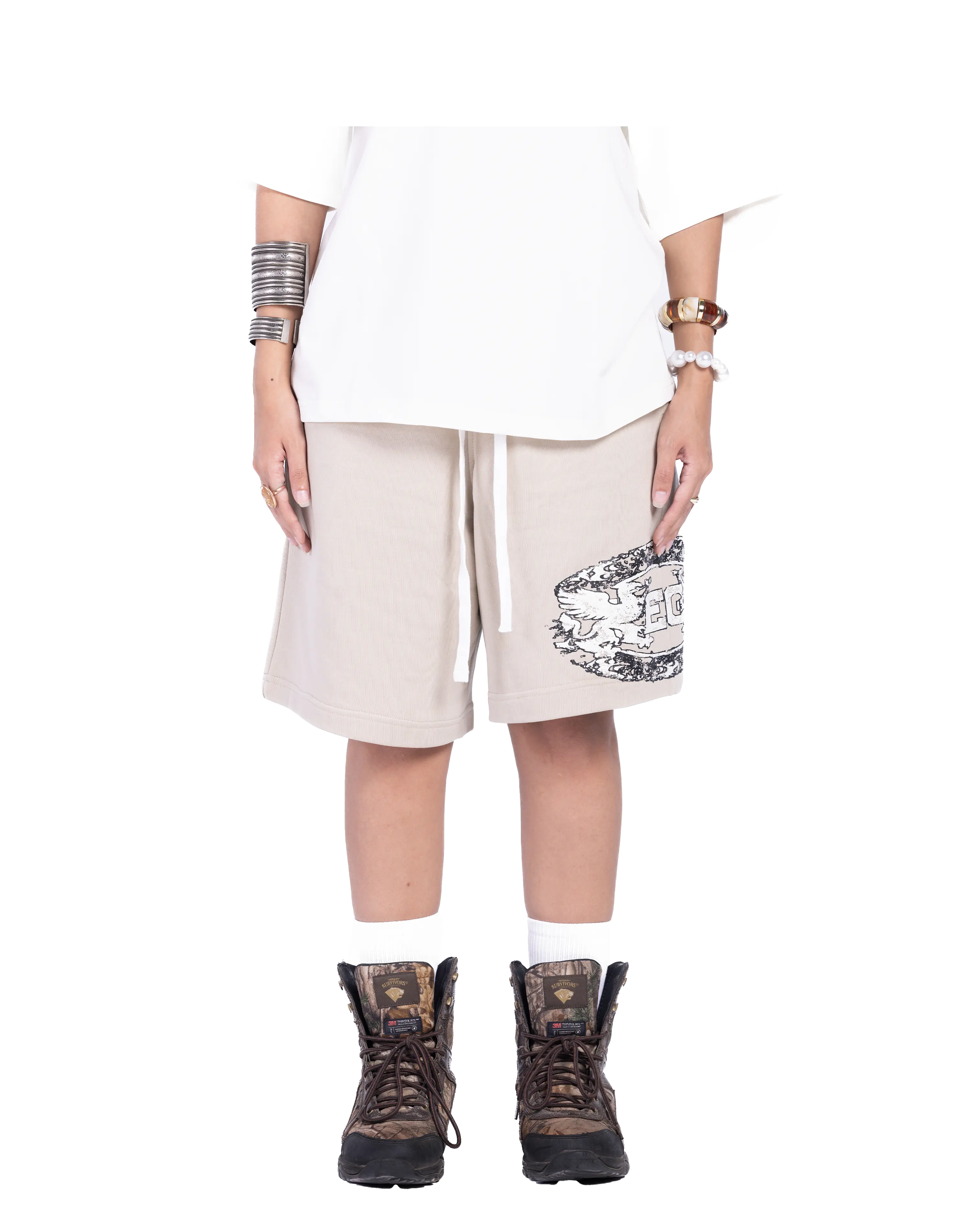 BEIGE CREST SHORTS