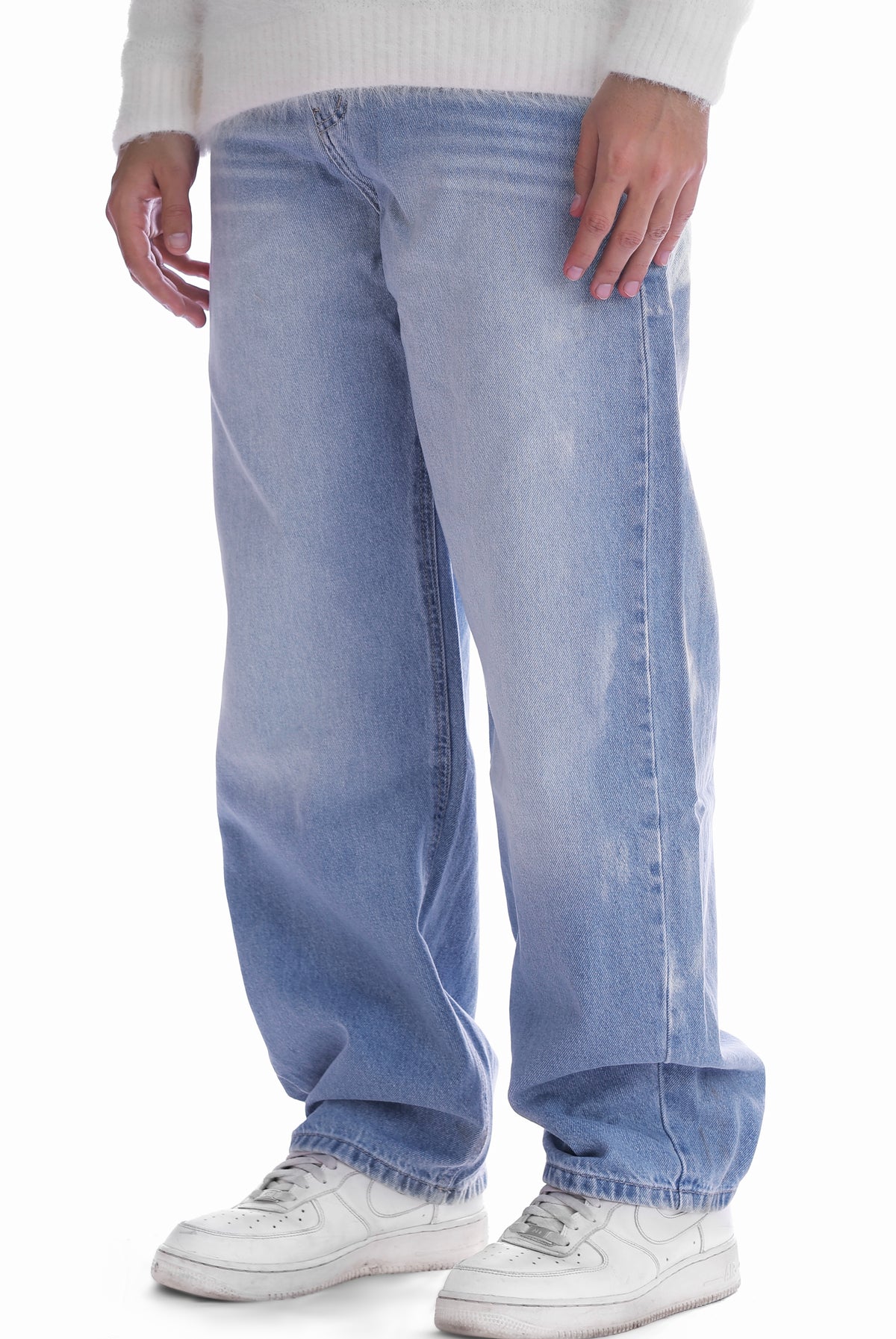 BLUE BACKPOCKET JEANS