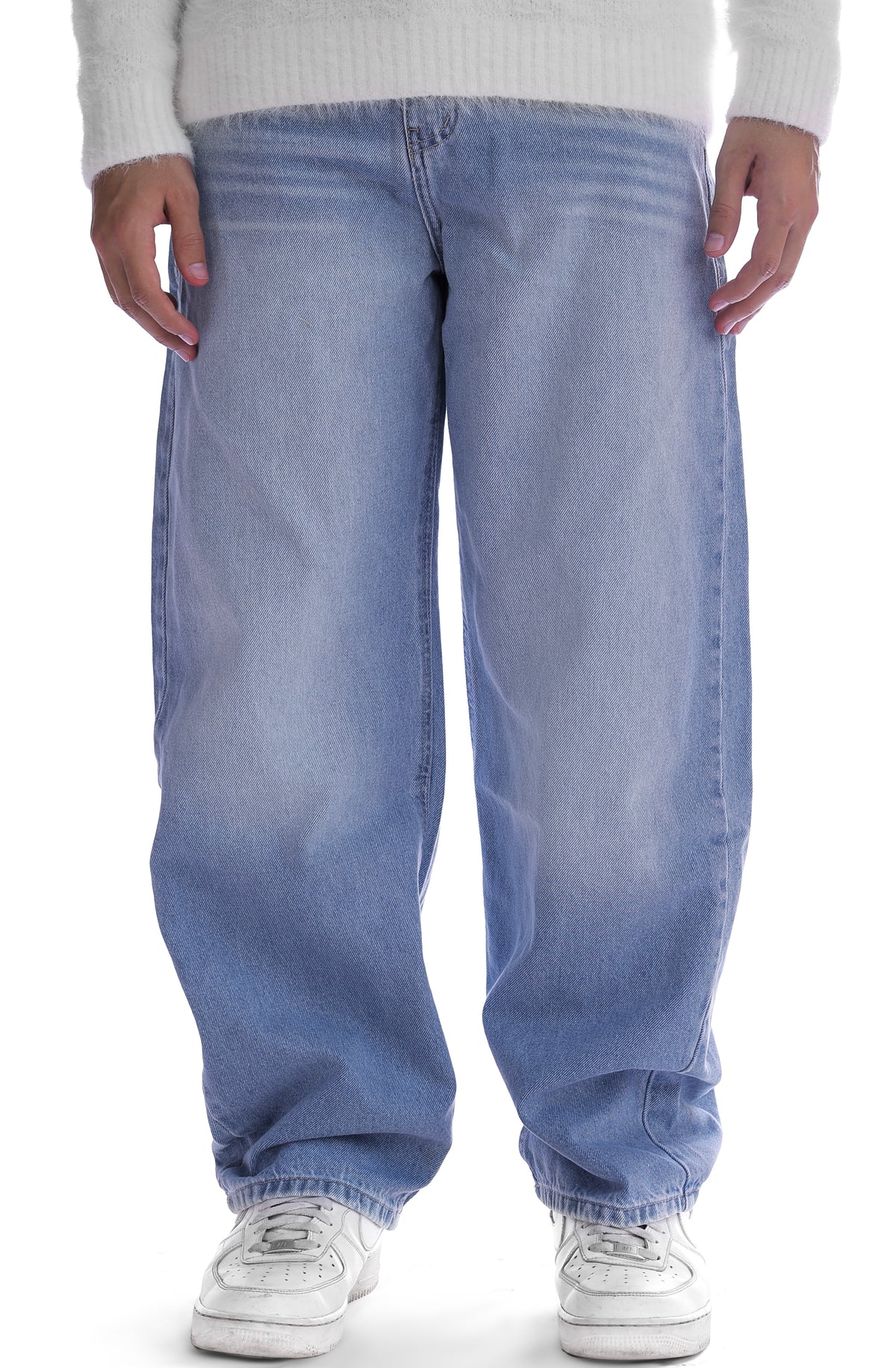 BLUE BACKPOCKET JEANS